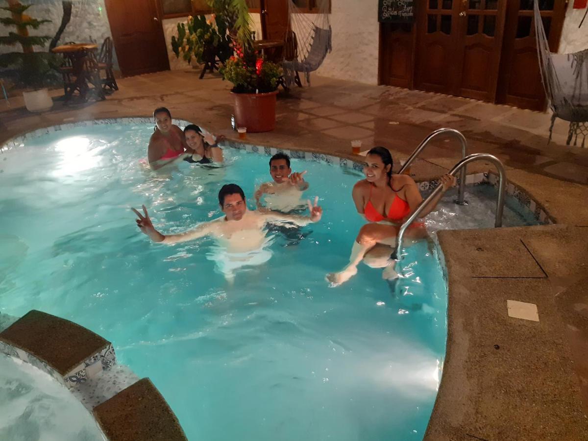 The Weekend Hostal Montañita エクステリア 写真