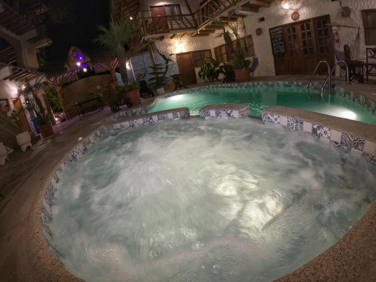 The Weekend Hostal Montañita エクステリア 写真